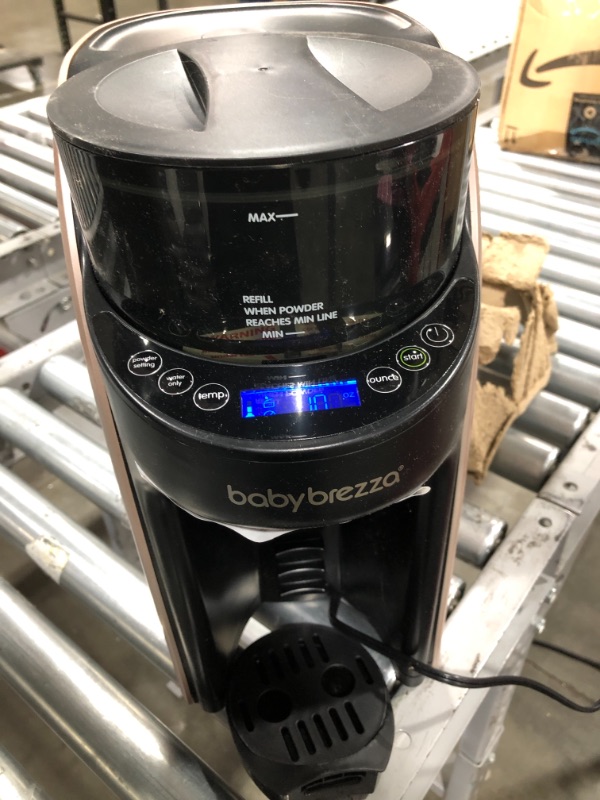 Photo 2 of Baby Brezza Formula Pro Advanced - Formula dispenser machine - rose gold