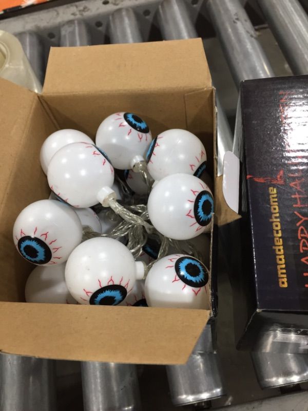 Photo 3 of 2 Boxes| Halloween Eyeball String Lights, Halloween Decoration Cute Scary with 30 LED Eyeballs?Waterproof 8 Modes Twinkle Lights?Halloween Indoor/Outdoor for Party, House, Yard, Garden Decorations (Red)
