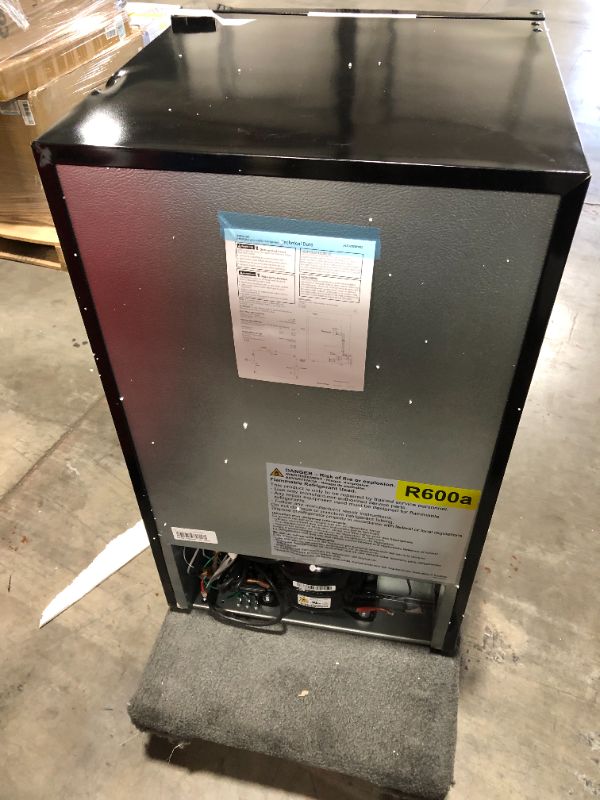 Photo 4 of GE - 4.4 Cu. Ft. Mini Fridge - Black