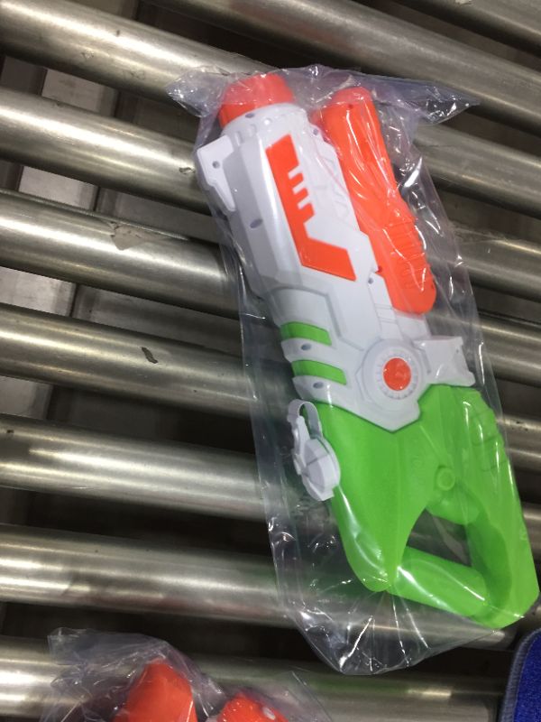 Photo 2 of TICZLOE Water Guns, High Capacity Water Guns for Kids Super Water Soaker Blaster, Squirt Guns for Adults Children (2, White and Green)
