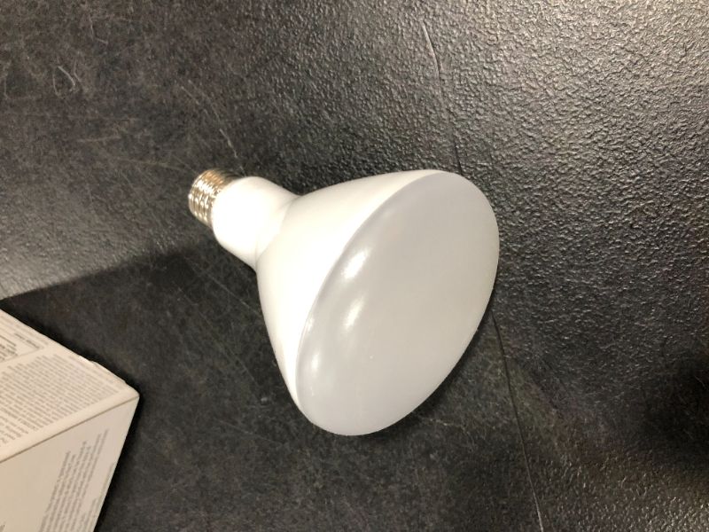 Photo 2 of Cree Lighting Exceptional Series BR30 Bulb, 5000K Dimmable LED Bulb, 100W + 1400 Lumens, Daylight, 1 Pack