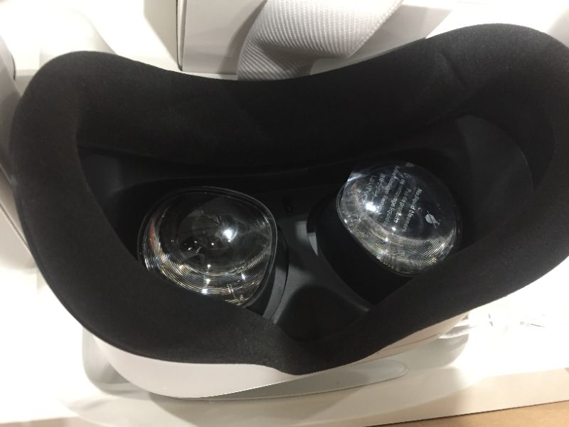 Photo 3 of Oculus Quest 2 — Advanced All-In-One Virtual Reality Headset — 128 GB
