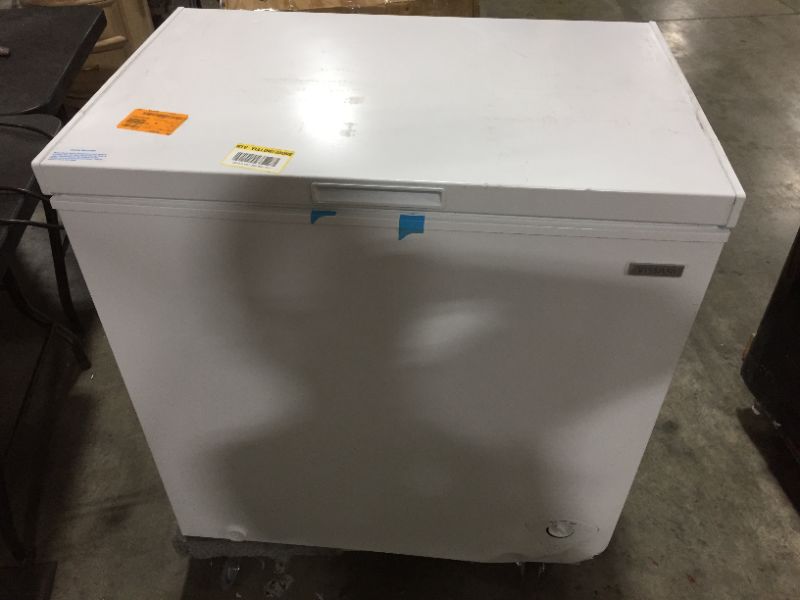 Photo 2 of 7 cu. ft. Manual Defrost Chest Freezer in White
