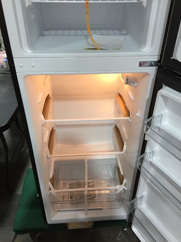 Photo 2 of 7.1 cu. ft. Top Freezer Refrigerator in Stainless Steel Look
