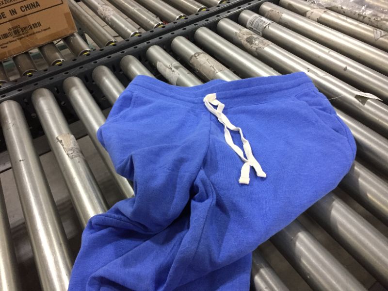 Photo 1 of Amazon Essentials Women's Fleece Capri Jogger Sweatpant. Medium

