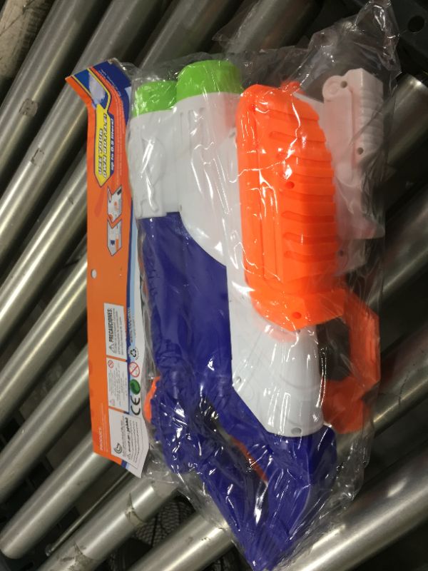 Photo 1 of SUPER WATER GUN (2)