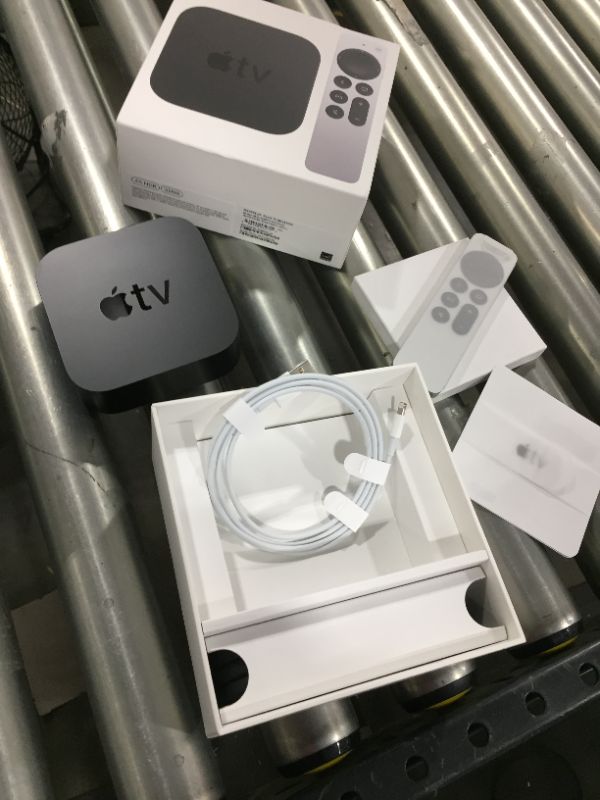 Photo 2 of 2021 Apple TV 4K (32GB)
