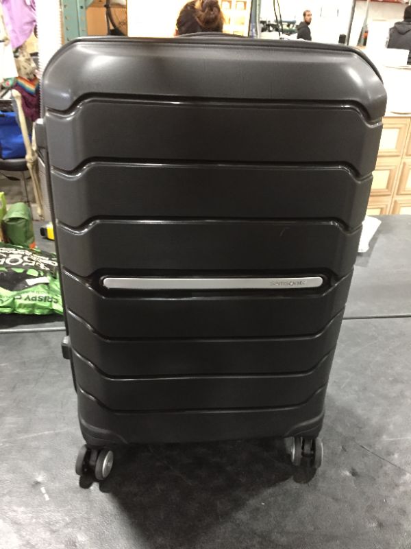 Photo 2 of Samsonite Freeform Hardside Expandable with Double Spinner Wheels item is locked