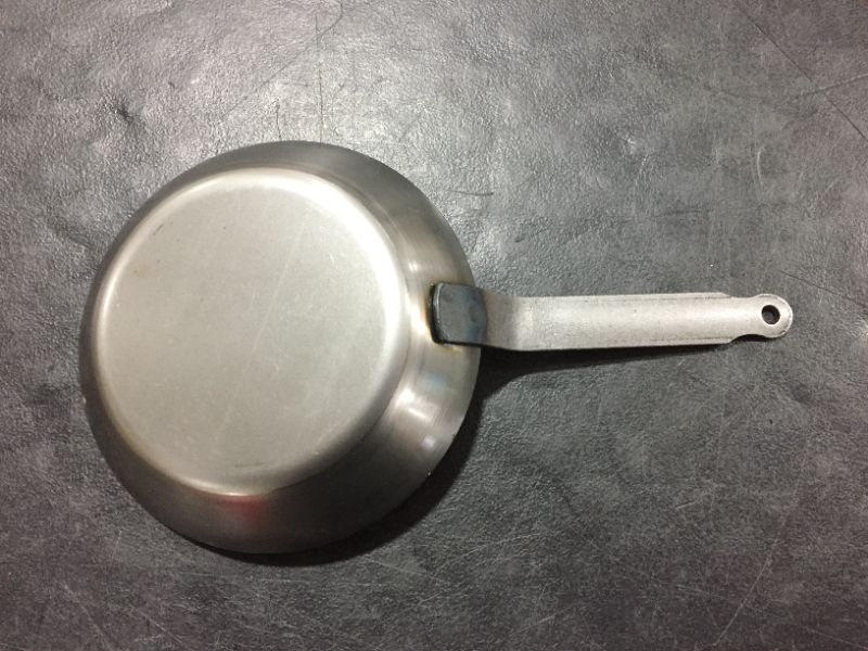 Photo 2 of 9 inch Cast Stainless Steel frying Pan 