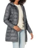 Photo 1 of Amazon Essentials Women's Lightweight Water-Resistant Packable Puffer Coat L
