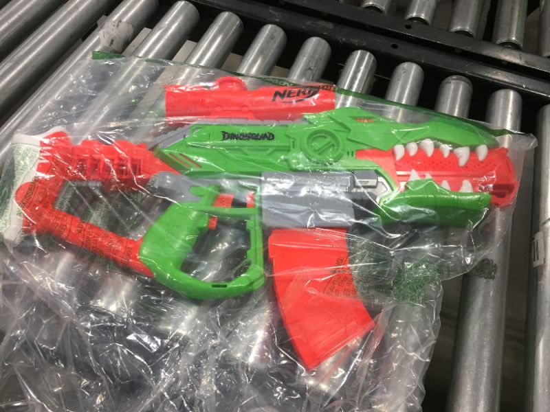 Photo 2 of Nerf DinoSquad Rex-Rampage Motorized Dart Blaster, 10-Dart Clip, 20 Nerf Darts
