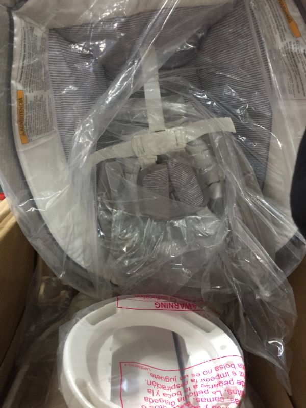 Photo 3 of Graco Sense2Soothe Baby Swing with Cry Detection Technology in Sailor - White