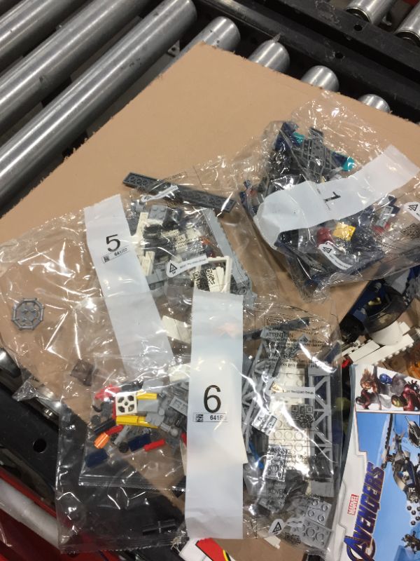 Photo 3 of LEGO Marvel Avengers Compound Battle 76131 Building Set Includes Toy Car, Helicopter, and Popular Avengers Characters Iron Man, Thanos and More (699 Pieces)
