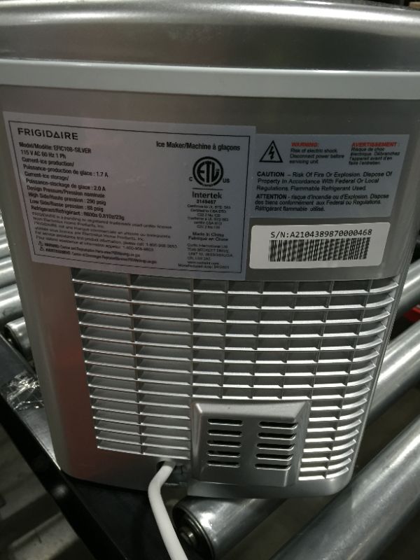 Photo 6 of Frigidaire EFIC189-Silver Compact Ice Maker, 26 lb per Day, Silver
