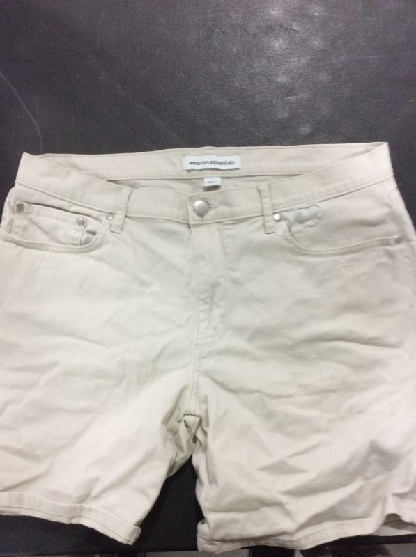 Photo 1 of AMAZON ESSENTIALS SHORTS
SIZE 34 BEIGE