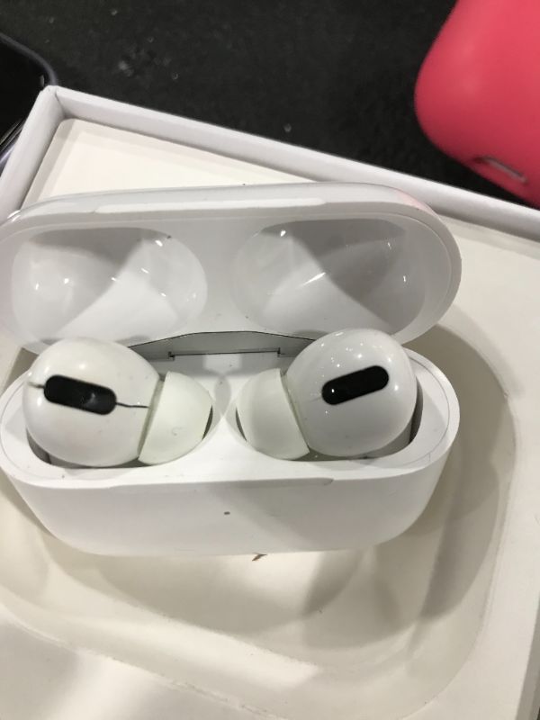 Photo 4 of New  AirPods (3rd Generation)
