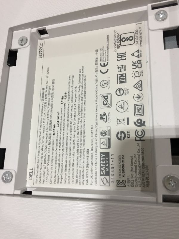 Photo 1 of Dell S2722QC 27-inch 4K UHD 3840 x 2160 60Hz Monitor, 8MS Grey-to-Grey Response Time (Normal Mode), Built-in Dual 3W Integrated Speakers, 1.07 Billion Colors, Platinum Silver (Latest Model)
