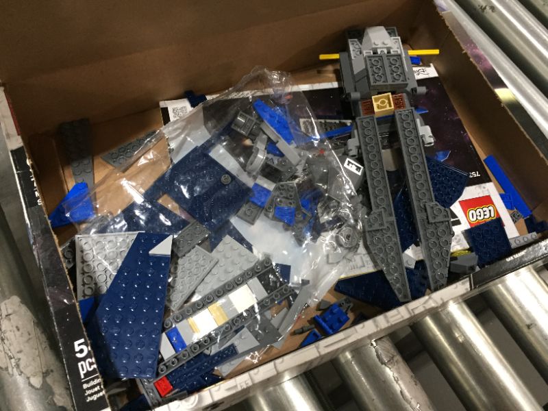 Photo 2 of LEGO Star Wars Mandalorian Starfighter 75316 Building Kit

