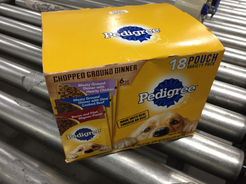 Photo 2 of (18 Pack) PEDIGREE Chopped Ground Dinner Adult Wet Dog Food Variety Pack, 3.5 oz. Pouches, BEST BEFORE 12 2022
