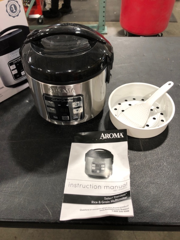 Photo 2 of Aroma Housewares Select Stainless Digital Rice & Grain Multicooker, Rice Cooker 4 Cup uncooked, (ARC-914SBDS)
