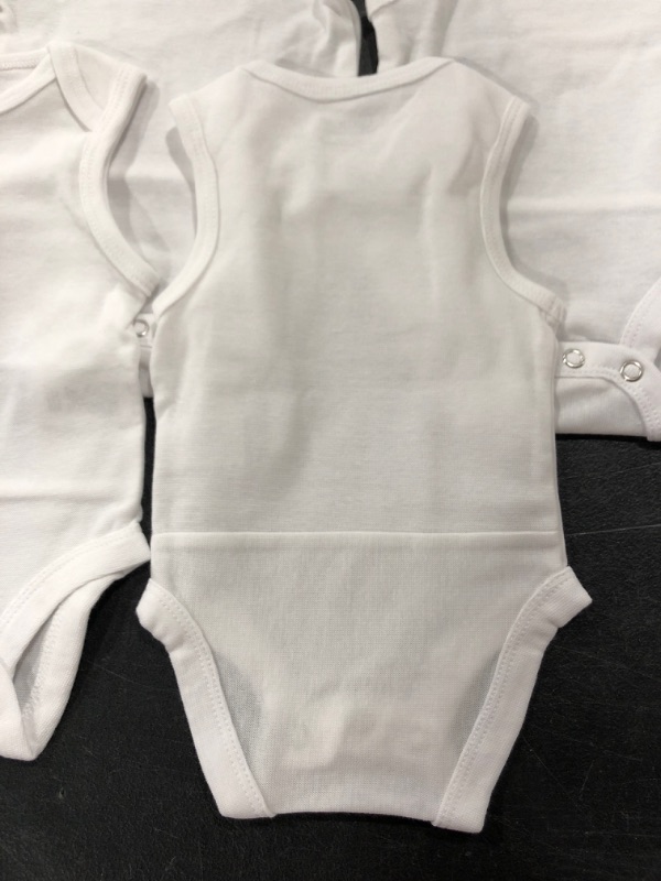 Photo 3 of HANES ONESIES FOR INFANTS 0-6 MONTHS, WHITE, LOT OF 5.