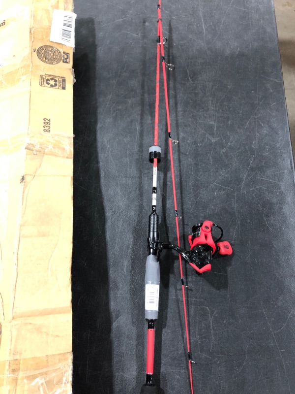 Photo 3 of Abu Garcia Black Max & Max X Spinning Reel and Fishing Rod Combo. BROKEN TIP. NEW ITEM.
