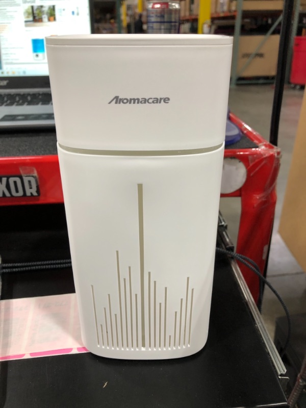 Photo 1 of Aromacare USB Humidifier.