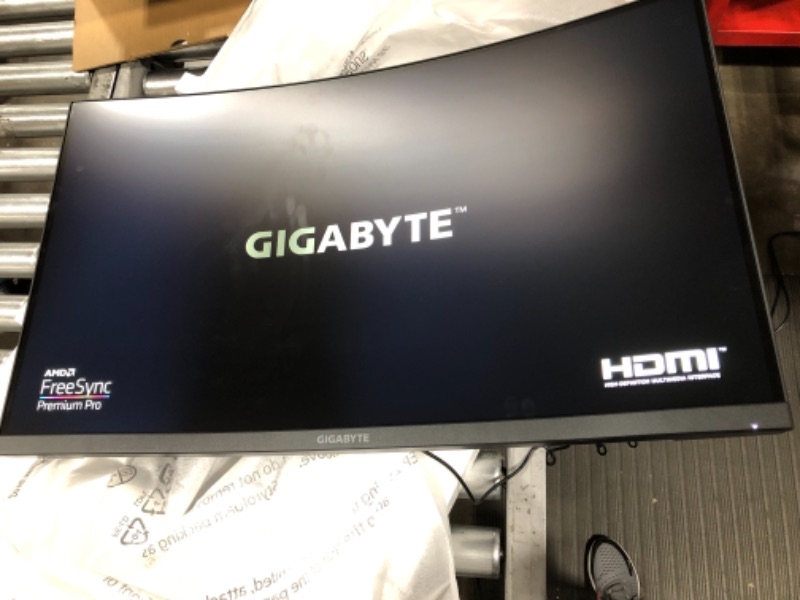 Photo 2 of GIGABYTE G32QC A (32" 165Hz 1440P Curved Gaming Monitor, 2560 x 1440 VA 1500R Display, 1ms (MPRT) Response Time, 93% DCI-P3, VESA Display HDR400, FreeSync Premium Pro
