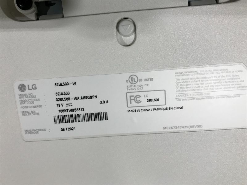 Photo 2 of LG 32UL500-W 32' UHD 3840 X 2160 4K HDMI DisplayPort AMD FreeSync, DCI-P3 95% Color Gamut HDR 10 VESA Tilt Built-in Speaker Monitor
