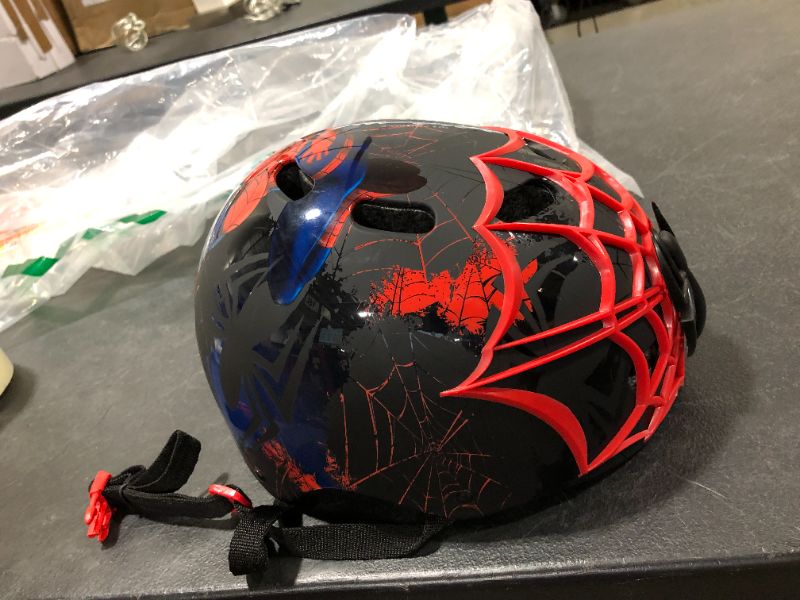 Photo 2 of Bell 7059833 Children Spider-Man 3D Web Slinger Multi-Sport Helmet , Child (5-8 yrs.)
