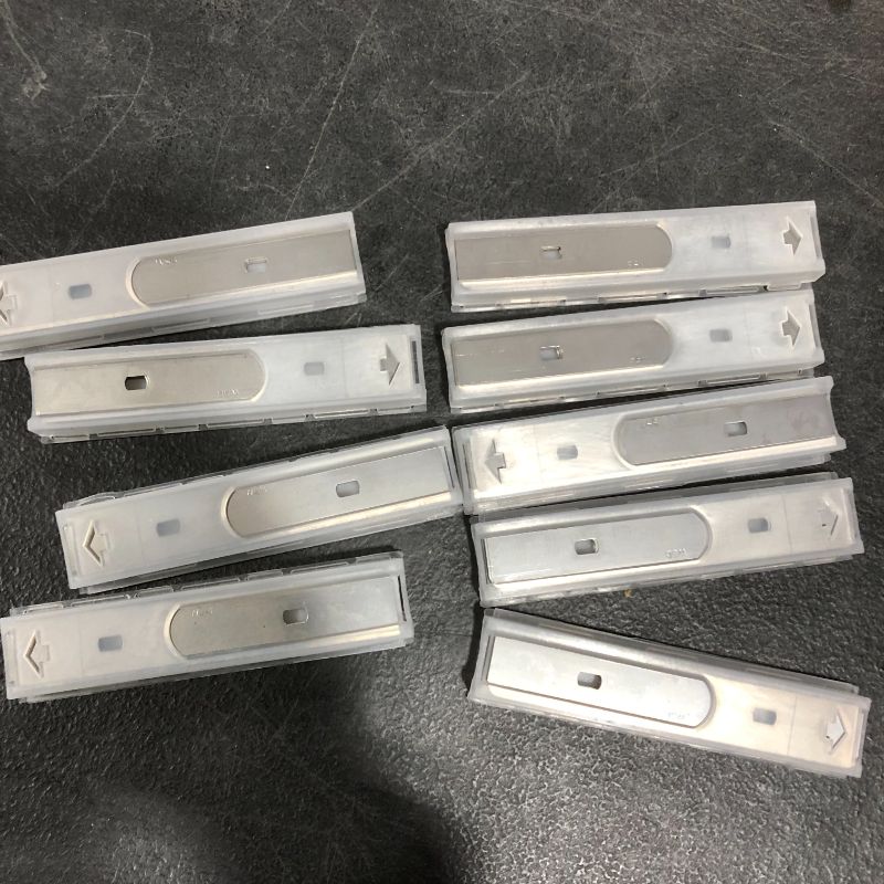 Photo 2 of Amazon Basics 4" Replacement Stripper and Scraper Blades, 10/dispenser
9pc