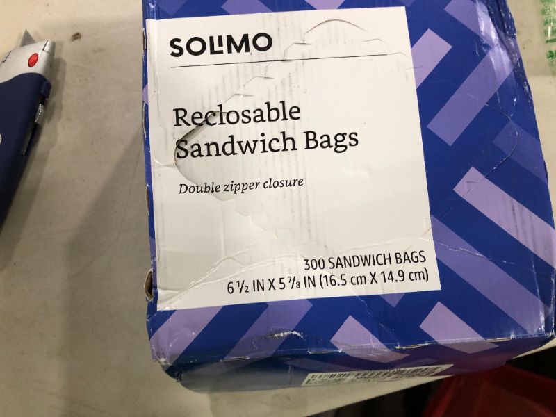 Photo 3 of Amazon Brand - Solimo Sandwich Storage Bags, 300 Count
