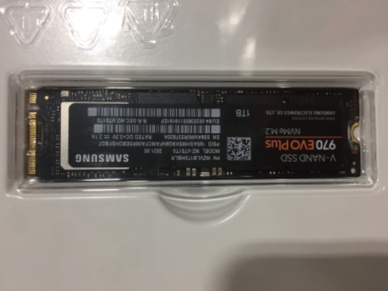 Photo 3 of 970 EVO Plus NVMe® M.2 SSD 1TB
