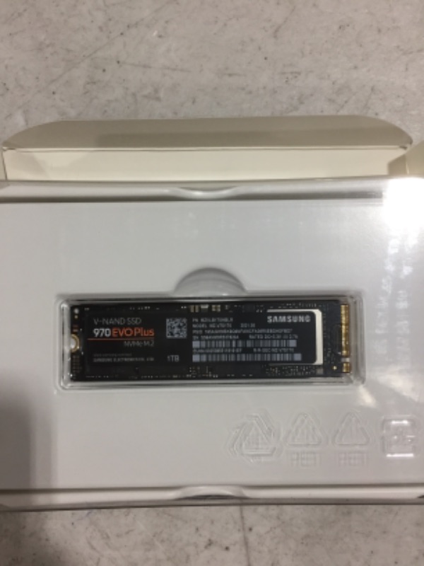 Photo 1 of 970 EVO Plus NVMe® M.2 SSD 1TB
