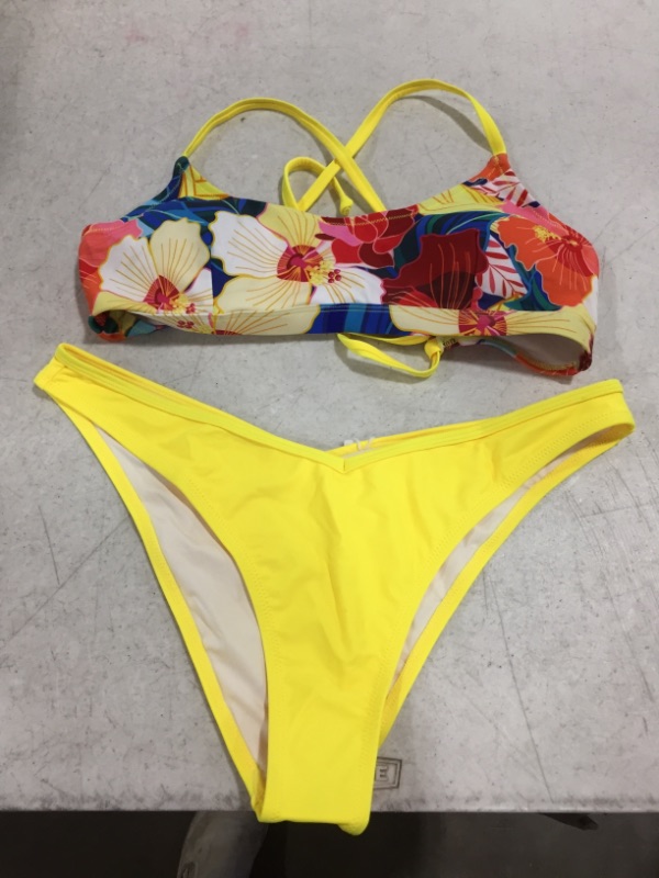 Photo 2 of CUPSHE Bright Floral Print Bikini (XL)
