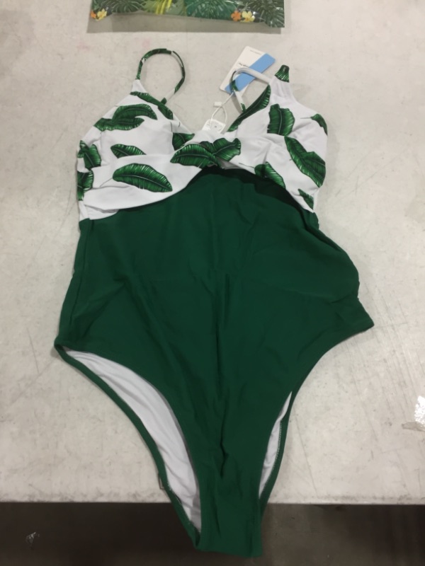 Photo 2 of CUPSHE Banana Leaf Twist-Front One Piece Swimsuit (M)
