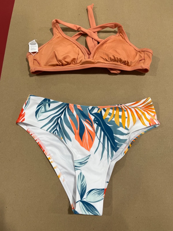 Photo 2 of CUPSHE Hanna Tropical Crisscross Tie Back Bikini (S)
