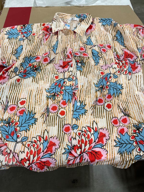 Photo 1 of CUPSHE Floral Print Buttoned Cover Up (L)
