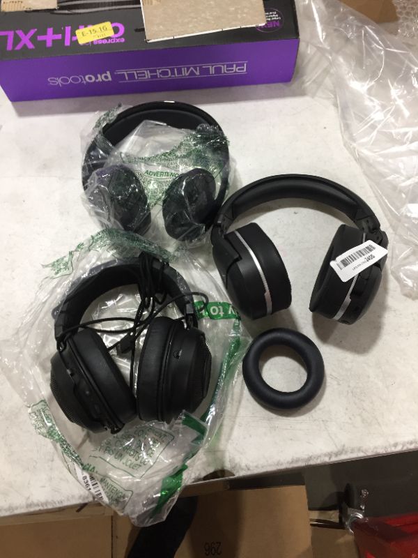 Photo 1 of Box lot - overhead headphones, pack of three