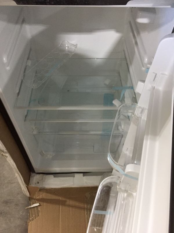Photo 4 of 7.5cu RCA Refrigerator/Freezer 