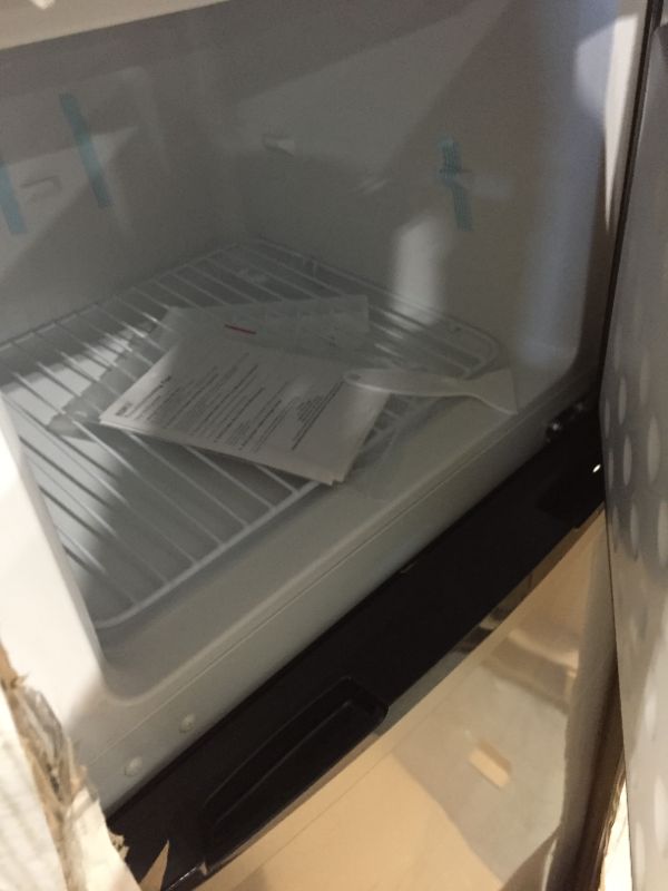 Photo 3 of 7.5cu RCA Refrigerator/Freezer 