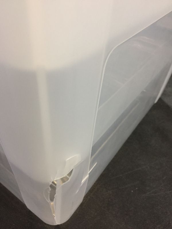 Photo 2 of 4 plastic storage tubs w/ lids