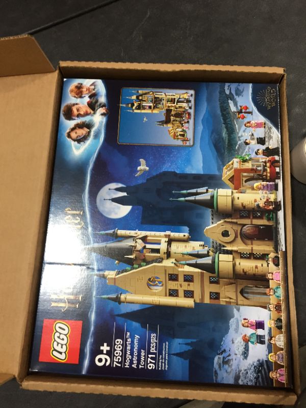 Photo 1 of LEGO Harry Potter 75969 Hogwarts Astronomy Tower Building set 971 Pieces |Sealed
