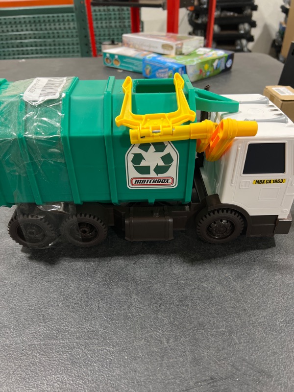 Photo 2 of Matchbox Garbage Truck Large NO TRASH CAN!!!