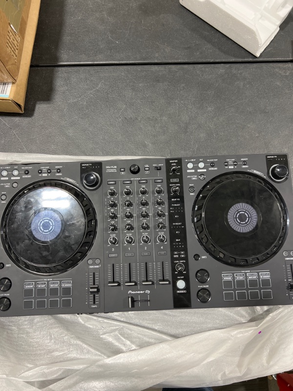 Photo 2 of Pioneer DJ DDJ-FLX6 4-deck Rekordbox and Serato DJ Controller