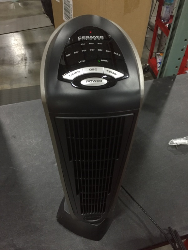 Photo 2 of Lasko Lasko-22 Digital Ceramic Oscillating Remote (751320) Tower Heater