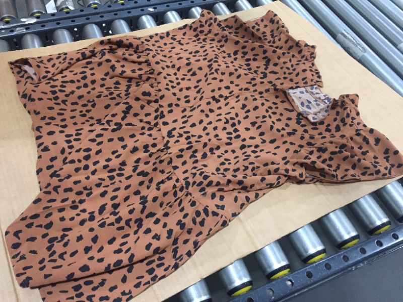 Photo 1 of SIZE S WOMENS LEOPARD PRINT TOP