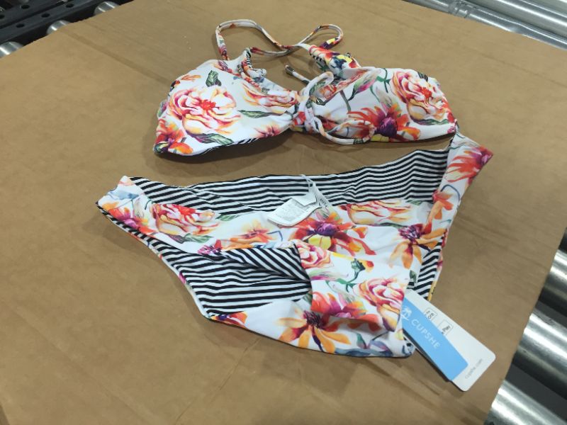 Photo 2 of CUPSHE Floral And Striped Reversible Bikini, SIZE L