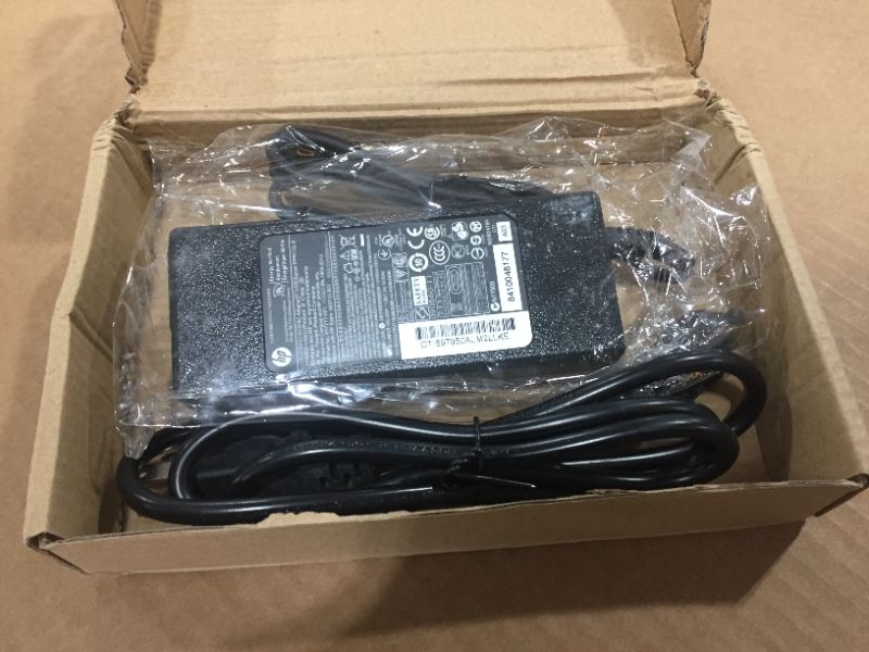 Photo 2 of HP 519330-001 19V 4.74A 90W Original AC Adapter PPP012L-E
