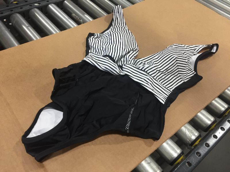 Photo 1 of CUPSHE WOMENS ONE PIECE BLACK AND WHITE SWIMSUIT, SIZE XL